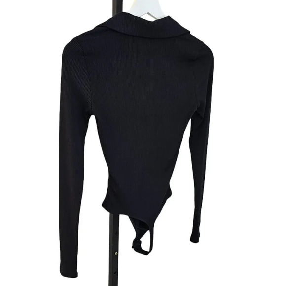 Aritzia Wilfred Long Sleeve V-Neck Ribbed  Collared Bodysuit Size XS Black - Picture 3 of 8